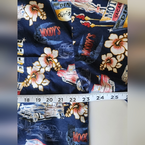 🇺🇲 Wave Shoppe Woody's Bar & Grill Button Down Men's Size Medium - Picture 5 of 9